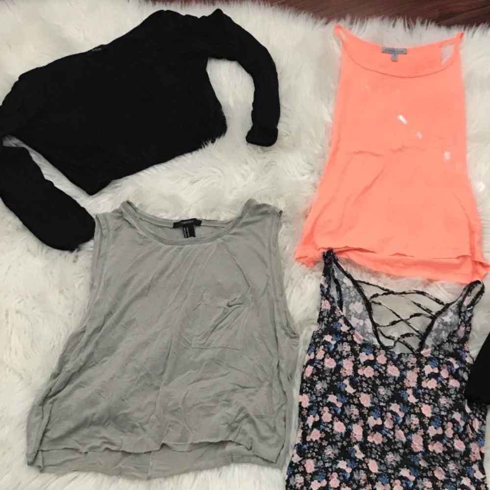 Crop tops and tank tops